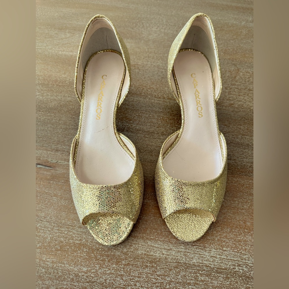 NWOT Caparros Peep Toe Gold Sparkle Glitter Heal 8.5